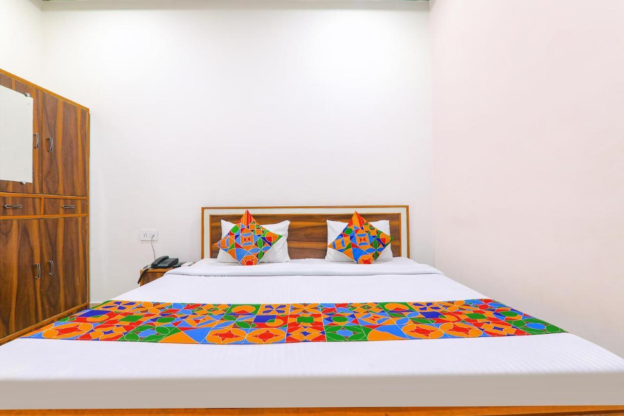 Capital O 64299 Hotel Suncity Juhi Bari Exterior photo